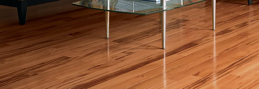 Home Universal Floor Covering There Are Many Choices In Flooring Today Hardwood Carpet Laminate Bamboo Tile Vinyl Water Proof It S Hard To Know Where Begin